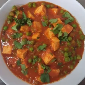 Tofu peas curry